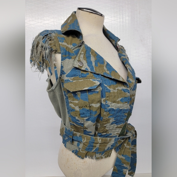 Camo Fringe Vest Wolf Pack Upcycled Military - Picture 4 of 11